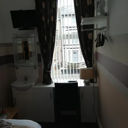 The Garnett 3* Blackpool