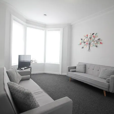 Holiday home Egerton Choice - Town Centre - Modern And Spacious - Large