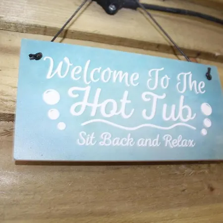 アパート Luxury Hottub & Jacuzzi