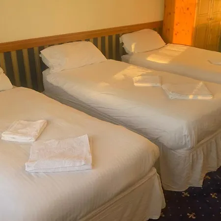 Canasta Hotel
