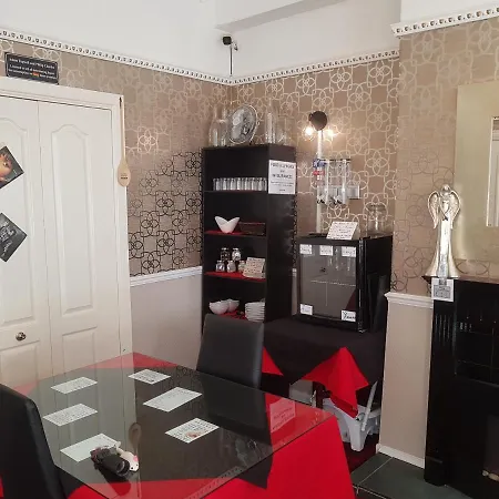A&p At The Sheron House Guest house 4*