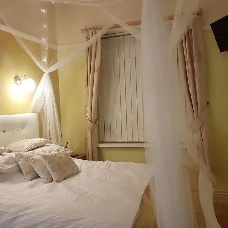 A&p At The Sheron House Guest house 4*