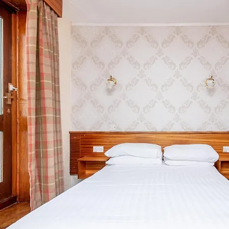 The Headlands 3* Blackpool