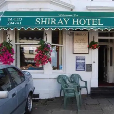 Shiray ホテル *