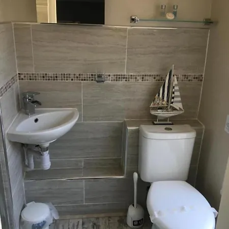 The Glenroy Bed & Breakfast Blackpool