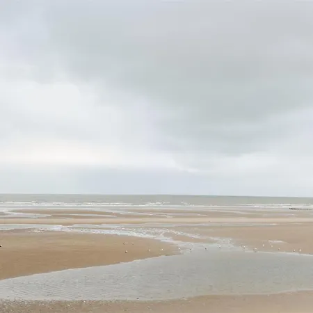 The Chimes On The Sea 3* Блэкпул