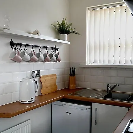 Bee Bungalow In Apartment Blackpool