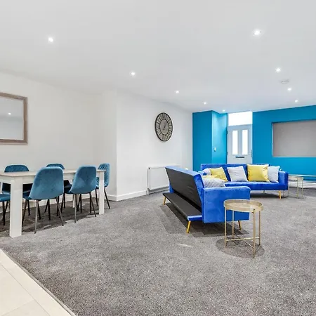 Apartment Bluebell Suites By Sasco Blackpool