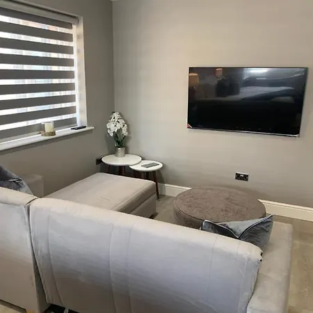 Willshaw For Families Over 25 Only بلاكبول