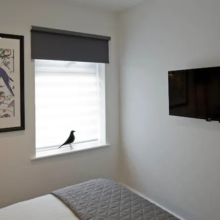 Blackbird And Luxury 14 Apartment Blackpool