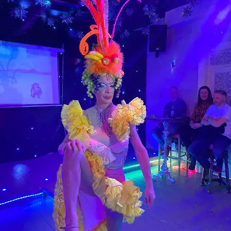 Mardi Gras 3*