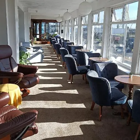 Hotel The Waldorf - Near Pleasure & Sandcastle 3*