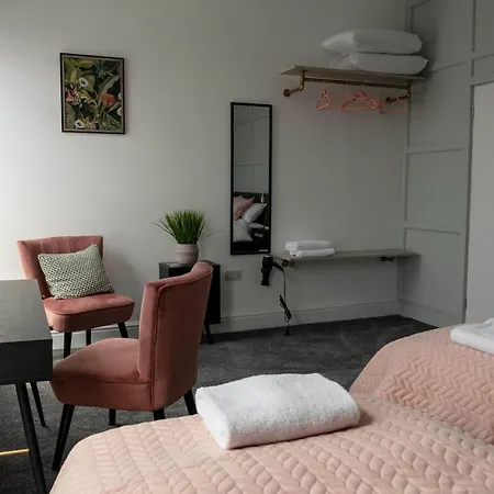 The Callie By Sasco Holiday home