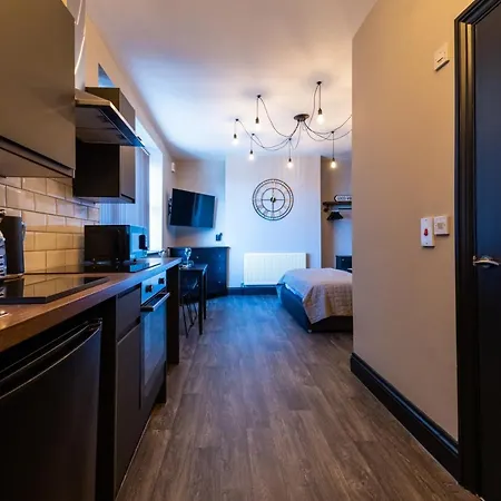 Veyron - Part Of The V Group Apartment