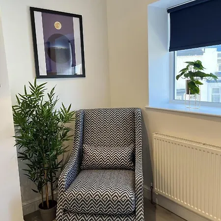 20 Coop Street Apartment *