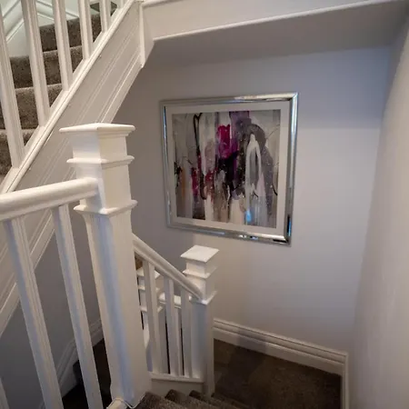 Cavendish Cat And Gaming House * Blackpool