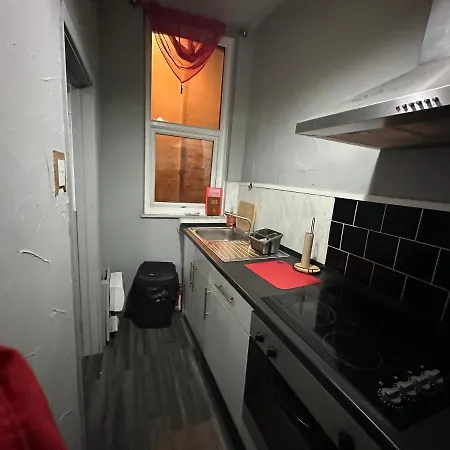 Green Paradise Apartment