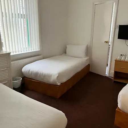 Cheers Bed & Breakfast Blackpool