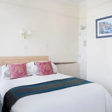 Myroomz Tudor Rose Original