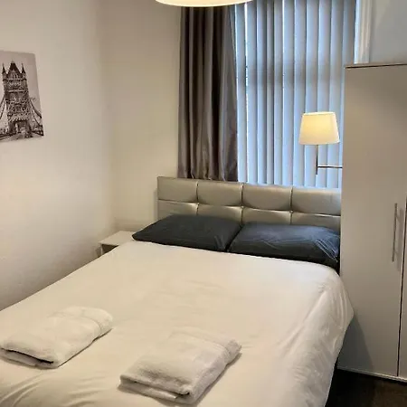 Otel The And Bar