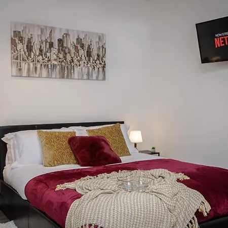 King Sized Luxury - Stylish Flat Apartment Blackpool