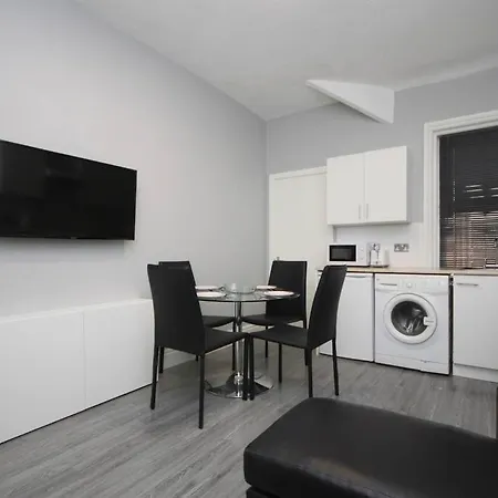 Appartement Barton Beachside - Penthouse Twobedroom Apartment, Double & Twins - & Promenade Location - Over 21's, Family Friendly Only, Id Required, Stairs Access, Free Parking
