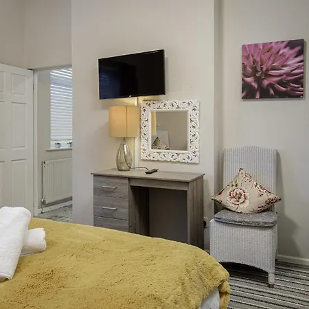 Hornby Apartment
