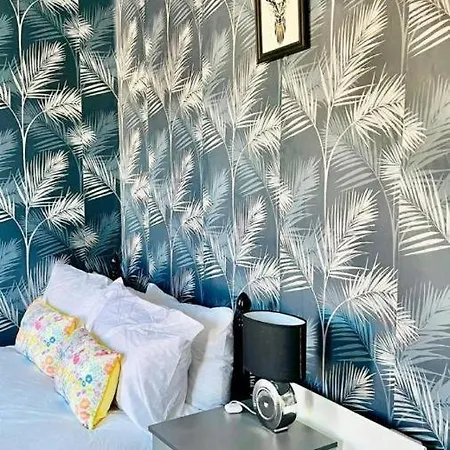 Comfy 1 Bed Budget Near Centre 3 Apartment