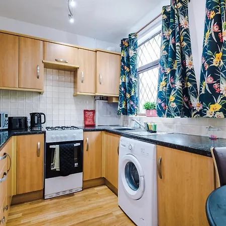 Cosy 2 Bedroom House-short Drive From Pleasure Blackpool