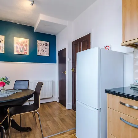 Holiday home Cosy 2 Bedroom House-short Drive From Pleasure *