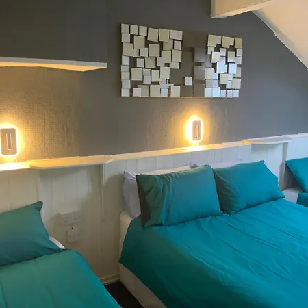 Bromptons Hotel