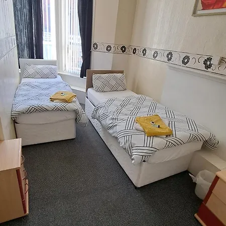Fern - Road Hotel Blackpool