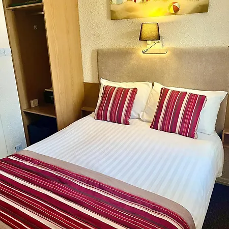 Clifton Court Hotel 2*
