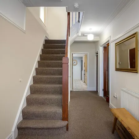 Vakantiehuis Arnside - Spacious 10-bedroom Seaside Blackpool