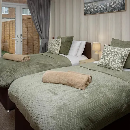 Vakantiehuis Arnside - Spacious 10-bedroom Seaside *
