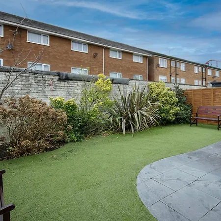 Arnside - Spacious 10-bedroom Seaside *