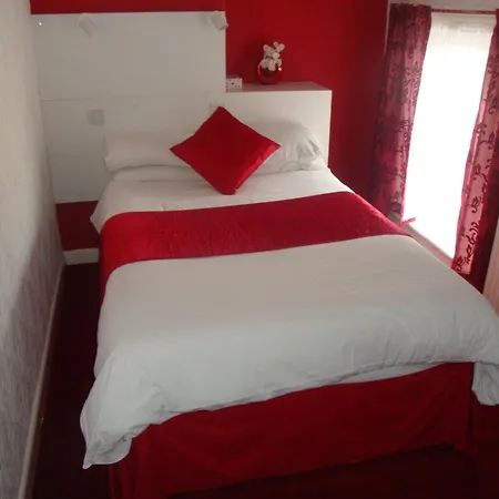 Hotel The Sandhurst 2*