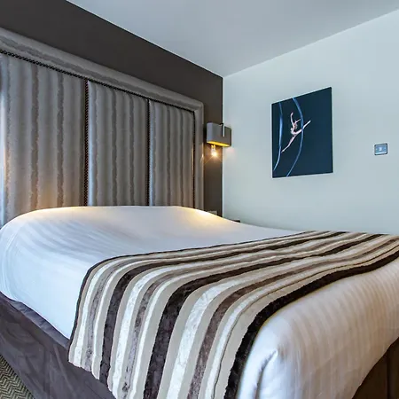 Hotell The Big Blue - Pleasure 4*