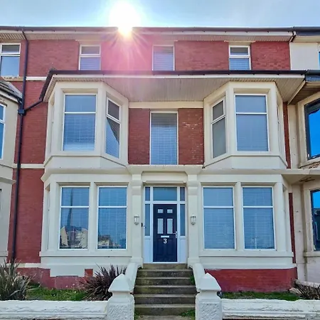 Dysa St Chads House *