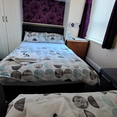 Fern - Road Hotel 2*