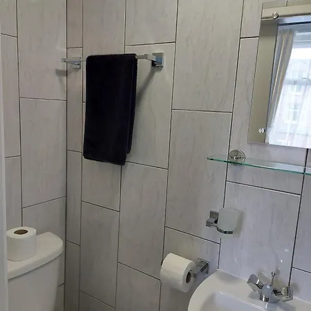 Holmeleigh Bed & Breakfast 3*