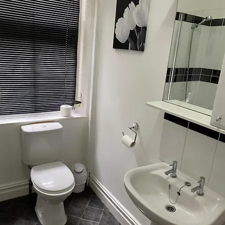 The Sandhurst 2* Blackpool