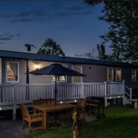 Seaside Bliss Caravan Retreat In