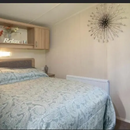 Seaside Bliss Caravan Retreat In Apartment Blackpool