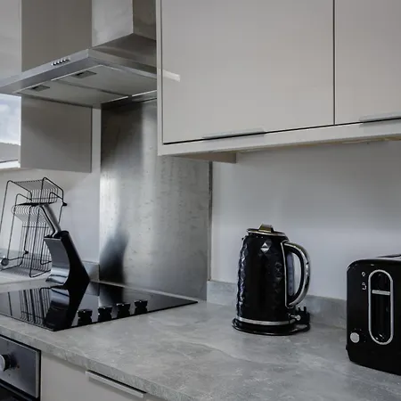 The Place By Sasco - Free Parking Apartment *