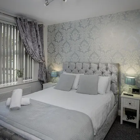 The Place By Sasco - Free Parking Apartment Blackpool