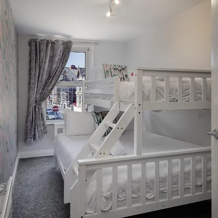 The Place By Sasco - Free Parking Apartment Blackpool