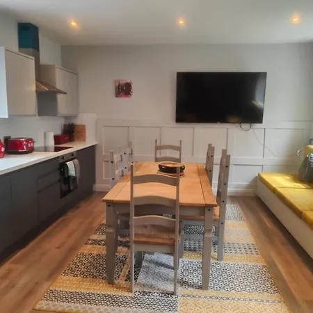 Chelsea 2 Bedroom Promenade * Блэкпул