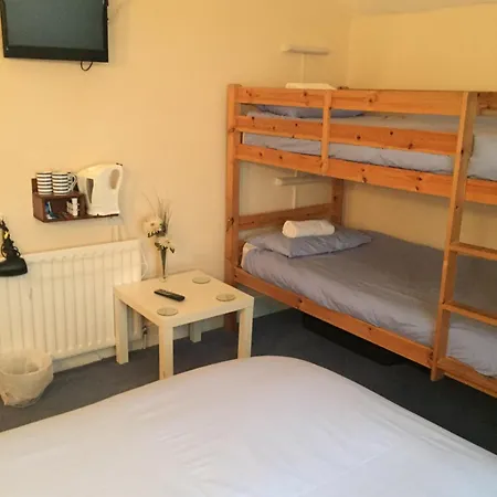 Marlow 3* Blackpool
