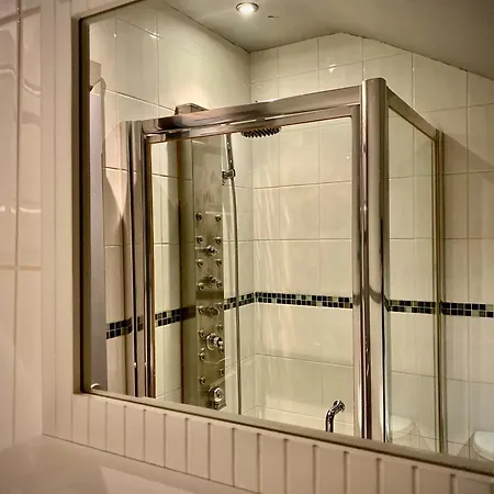Holiday home Sleeps10-parking-garden-hottub-petfriendly Blackpool
